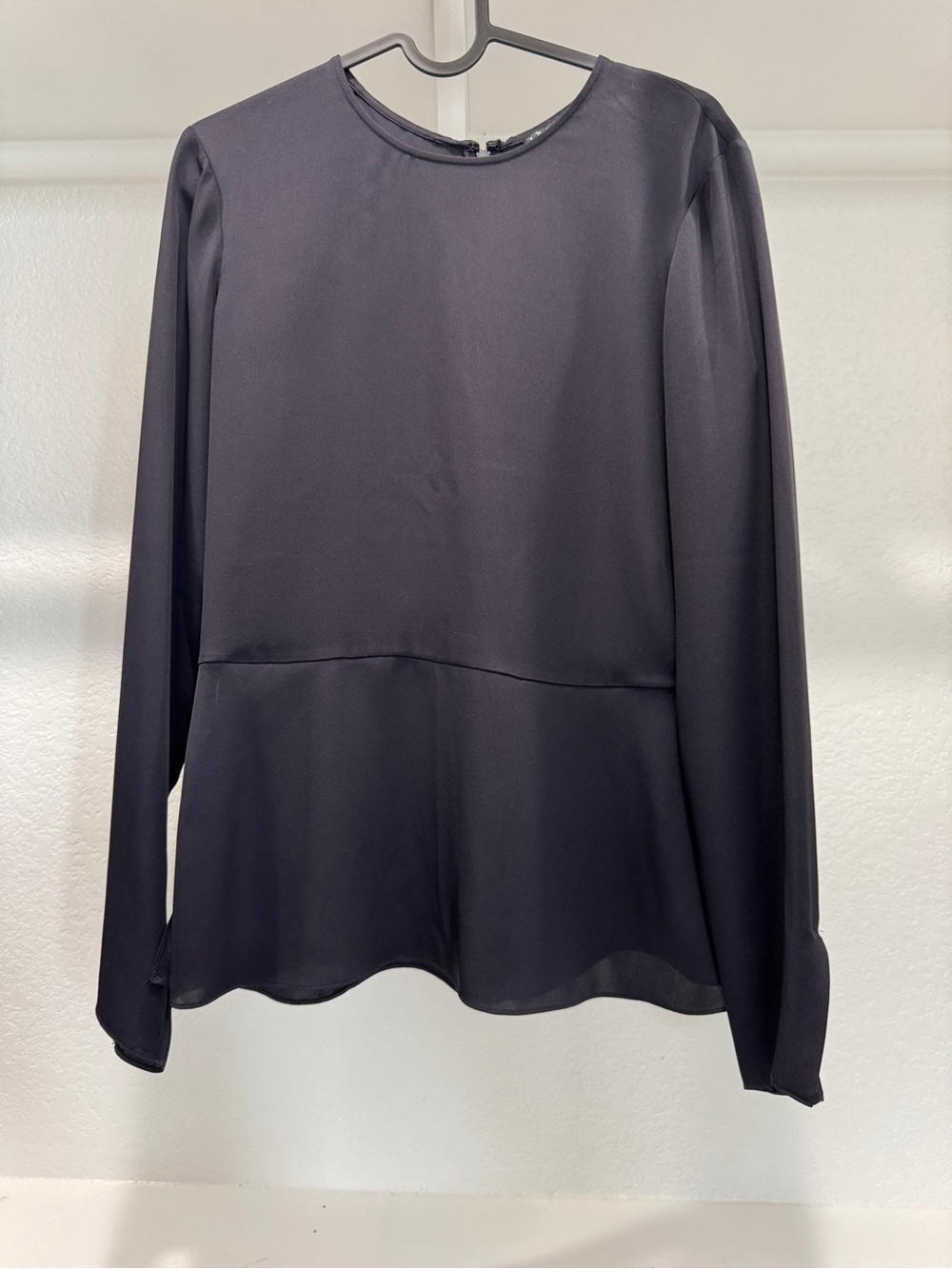 Women’s 100% Silk Theory Black Long-Sleeve Peplum Blouse
